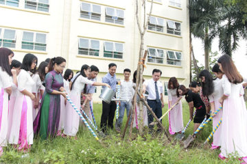 Trường Hữu Nghị T78 tổ chức Lễ Bế giảng năm học 2017 – 2018 khối THPT và Tri ân của học sinh K21 niên khoá 2015 – 2018