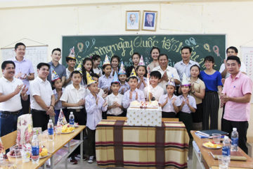 Trường Hữu Nghị T78 tổ chức Tết thiếu nhi cho LHS Lào học tập tại trường