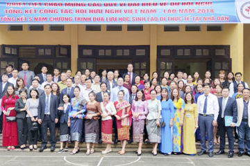 Những “đại sứ” vun đắp tình hữu nghị Việt – Lào