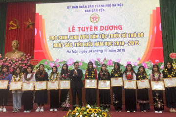 Học sinh trường Hữu Nghị T78 dự Lễ Tuyên dương học sinh dân tộc thiểu số tiêu biểu Thành phố Hà Nội năm học 2018-2019