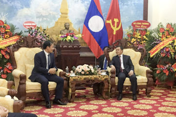 Hiệu trưởng trường Hữu Nghị T78 chúc mừng Quốc khánh nước CHDCND Lào (2/12/1975 – 2/12/2019)