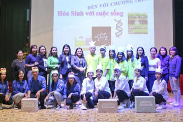 Chương trình  ngoại  khóa “ HÓA SINH VỚI CUỘC SỐNG”
