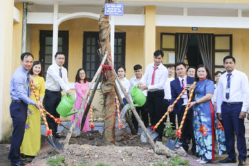 Lễ Bế giảng khối Dự bị tiếng Việt năm học 2019-2020