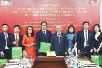 Bộ trưởng, Chủ nhiệm Đỗ Văn Chiến gặp mặt Đoàn đại biểu Trường Hữu nghị T78