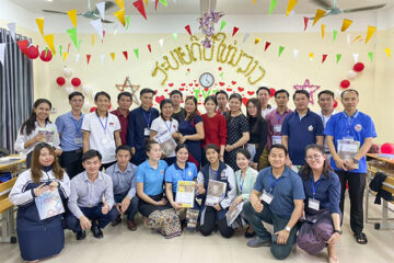 Ngoại khóa  học tập của khối LHS Lào