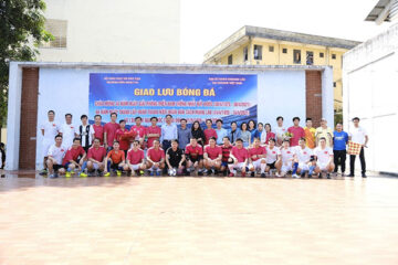 Giao lưu thể thao với cán bộ Đại sứ quán Lào chào mừng ngày 30/4 và 01/5