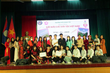 VUI TƯƠI, BỔ ÍCH VỚI CHƯƠNG TRÌNH NGOẠI KHÓA CHỦ ĐỀ  “SẮC MÀU CÁC DÂN TỘC VIỆT NAM” CỦA TỔ SỬ – ĐỊA – GDCD