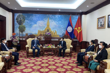 Lãnh đạo Trường Hữu Nghị T78 chúc mừng Tết cổ truyền Bunpimay 2022 của Lào